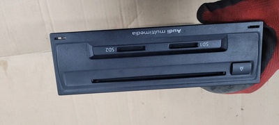 8V0035874B a3 8v cd - чейнджер считыватель карт sd мультимедиа