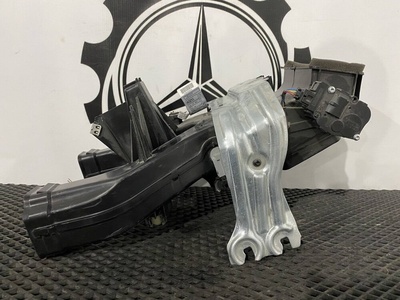 A1668301600 воздуховод печки Mercedes-Benz GLE W166 ,A1666800614