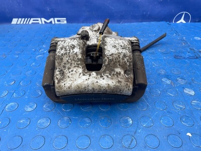 A2044212681 суппорт Mercedes c200 204 2010