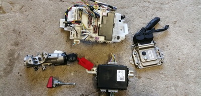 3391069L01 suzuki свифт mk7 10 - 17 1.2 b блок управления комплект