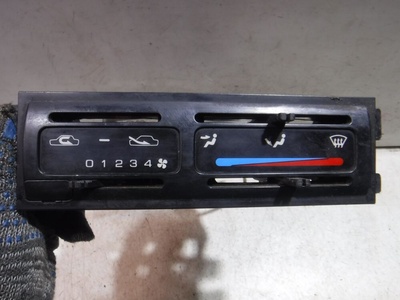 2751063C00 Блок управления отопителем Nissan Sunny N14 (1990—1995)