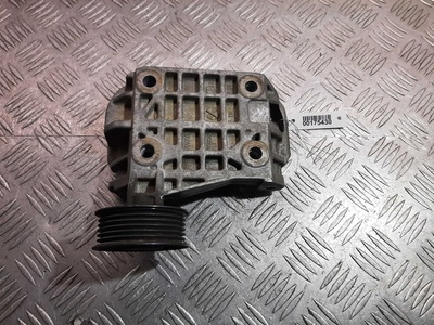 059903143Q Кронштейн генератора Audi Q7 (4LB) 2005 - 2009 2006 ,