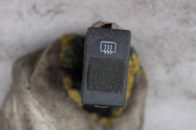 4D0941503 Кнопка подогрева заднего стекла Audi A4 B5 1996