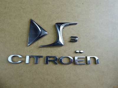 Логотип значек эмблема крышки багажника задняя citroen ds3