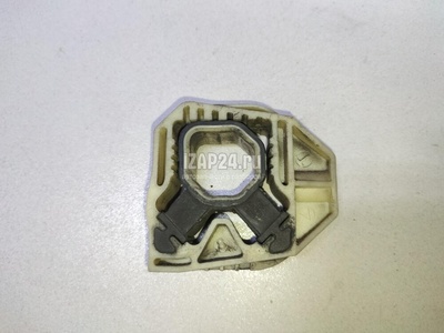1K0121367S Кронштейн радиатора VAG Tiguan (2011 - 2016)