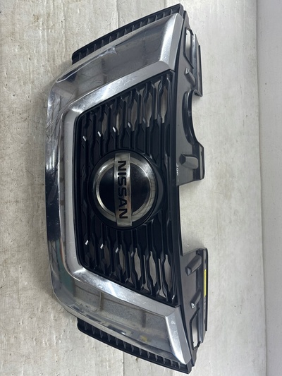 623107FW0B : решетка радиатора хромированная nissan x - trail t32 рестайлинг 17 -
