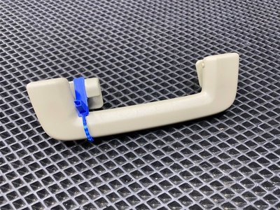 C2Z1215AMN ручка потолочная задняя правая Jaguar XF X250 2010 ,8X23F045C96BB0AMN,C2Z11335AMN,C2Z11335LHJ,C2Z1215LHJ,8X23F045C96BB0LHJ,8X23F045C96BC8PVJ,8X23F045C96BC0LHJ,8X23F045C96B,C2Z12638PVJ,8X23