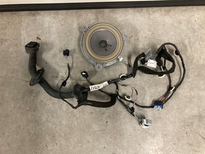 241240848R renault megane iv свет установка дверь bose lp