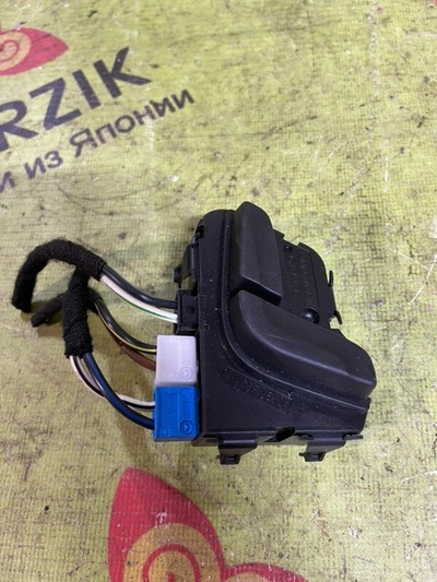 A2048709010 блок управления сиденьем MERCEDES C-CLASS W204 2013 , A2059057703