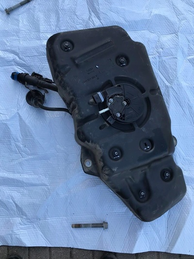 A1664704401 мерседес мл gl gle w166 бачёк adblue