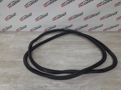 8R0831721D Уплотнитель двери Audi Q5 2008