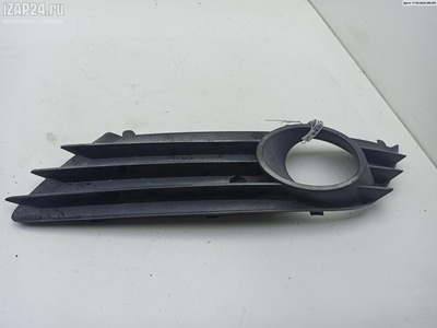 13126025 Рамка фары противотуманной левой Opel Astra H 2005