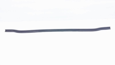 6V0823723A Уплотнитель капота Volkswagen Polo MK6 2021