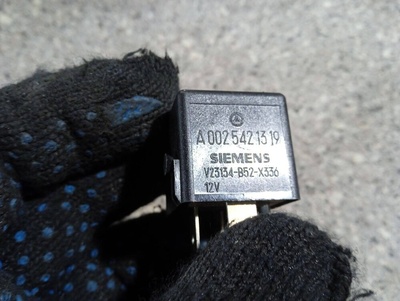A0025421319 Реле (прочие) SIEMENS. Mercedes-Benz S W220 [рестайлинг] 2004 ,V23134B52X336
