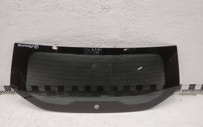 903004644R Стекло крышки багажника Renault Duster 2