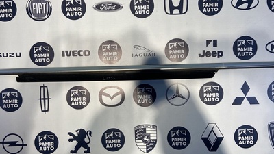 A2047251565 Уплотнитель двери передний Mercedes C/W204 2006-2015