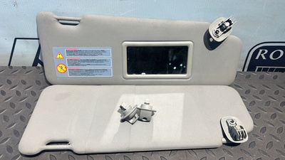 8200449006 Крючок солнцезащитного козырька Renault Logan 2004-2015 , id42932