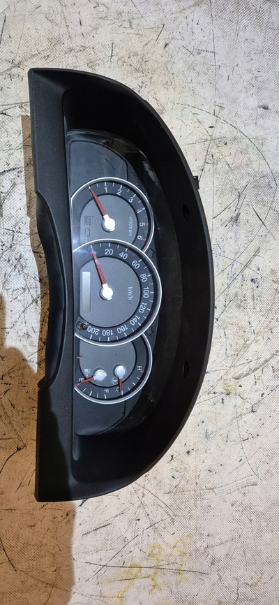 940133e210 kia sorento 1 рестайлинг спидометр 2.5crdi 94013 - 3e210