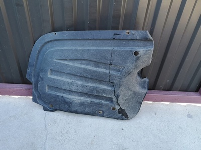 Крышка шасси volkswagen passat b6 3c0825216c