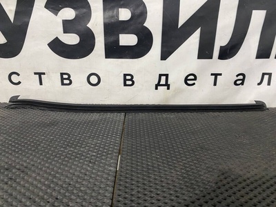 82178206 уплотнитель стекла двери правый Volvo FH5 ,82178204