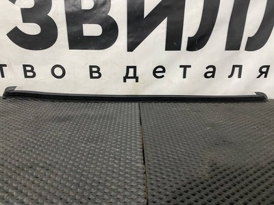 82178204 уплотнитель стекла двери правый Volvo FH5