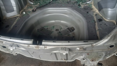 Полоса заднего ванна toyota avensis t27 09 - 15r седан