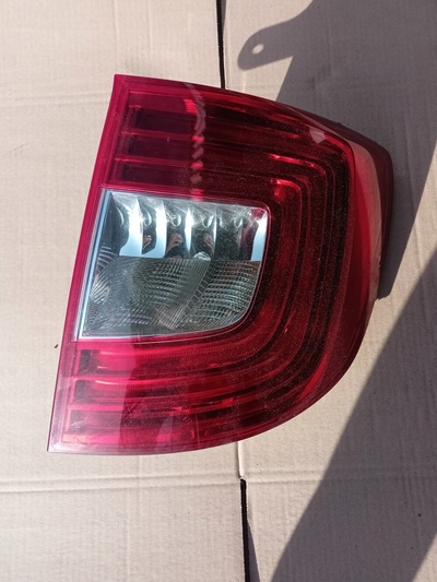 3T9945096A фонарь в сборе skoda superb ii рестайлинг lf9r универсал