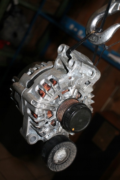 31345236 volvo v40 v70 s80 v60 s60 1.6t генератор