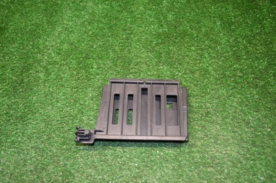 A2465452740 крепление крышка крепление cla 45 w117 amg 45