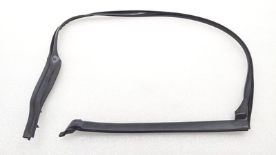 51357182303 Уплотнитель двери BMW M5 F10 2016 , 7182303