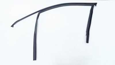 4M0837431B Уплотнитель стекла двери Audi SQ7 4M 2022