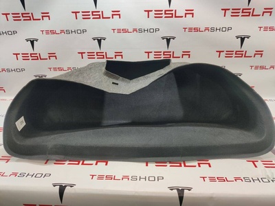 104805900E Ковровое покрытие переднего багажника Tesla Model X 2018 1048059-00-E