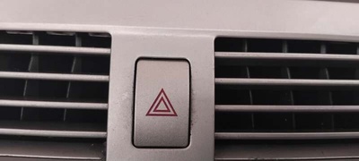 Кнопка аварийной сигнализации Toyota Avalon XX30 (2005-2013) Седан 2009