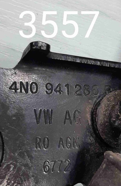 4N0941286B Датчик положения подвески Audi A8 D5 (2017—2023) 2017 , 8K0973703F