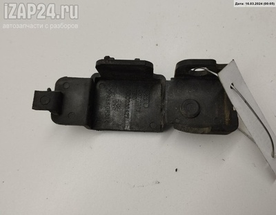 8D0260427 Кронштейн радиатора Audi A6 C5 (1997-2005) 2000