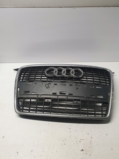 8P4853651A решетка радиатора audi a3 8p