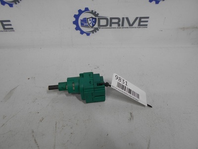 1C0945511A Датчик выключатель стоп-сигнала A3 TT Galaxy Octavia Bora Golf Sharan Transporter