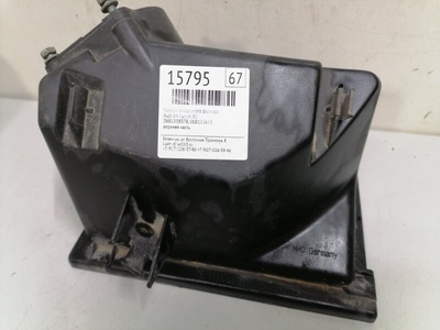 06B133837B корпус воздушного фильтра Audi A4 Passat B5 , 06B133843