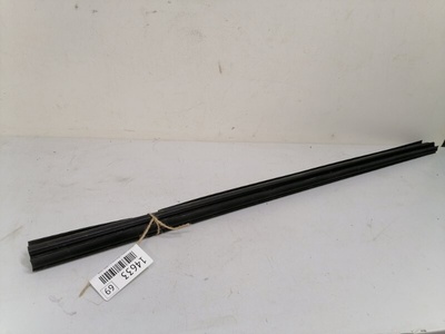 823312887R уплотнитель ( бархотка ) Renault Logan Sandero II 2014 >