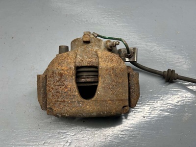7701049091 Скоба суппорта переднего Renault Laguna 2 2002