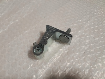 8W0831403A audi a4 b9 петля дверь левый