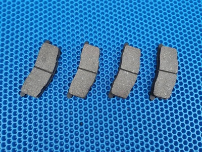 AKD5290 колодки тормозные задние MAZDA XEDOS 6 1992-1999 MAZDA XEDOS 6 1992-1999 , Совместимые OEM номера D3079M,H266-26-48Z,H4Y0-26-43Z,HF39-26-48ZA,J0Y1-26-43ZB,LBY0-26-43Z,LCY1-26-43Z,S0YN-26-43Z,