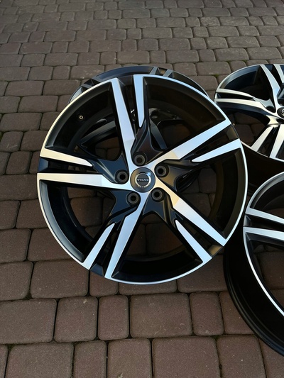 оригинальные алюминиевые колёсные диски volvo 5x108 19 дюймовый xc60 xc40 bicolor r - design