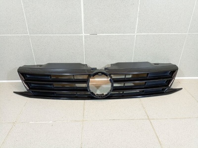 5C6853651AJZLL Решетка радиатора Volkswagen Jetta 6