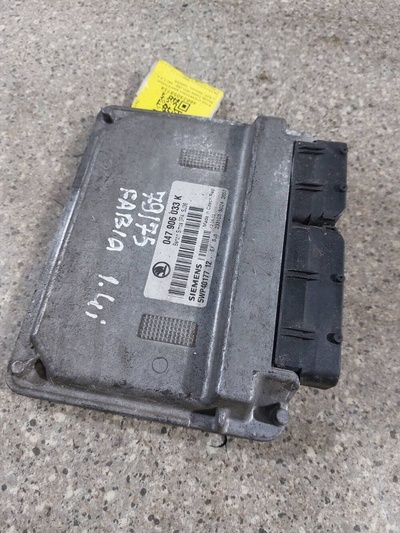 047906033K Блок управления двигателем 1.4i 8V , 60л.с. , SIEMENS. AZF , 5МКПП. Skoda Fabia (6Y) 2002 ,5WP40177