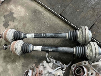 4m0501201b Полуось задняя (приводной вал, ШРУС) Audi RSQ8 I (2019—2023) 2021 , 4m0501204q