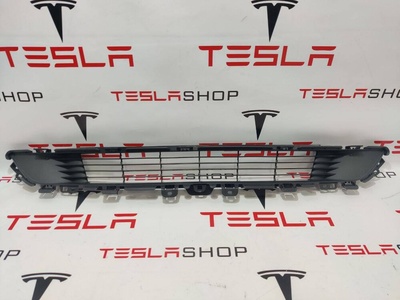 149375900A Заглушка (решетка) в бампер Tesla Model Y 2022 1493759-00-A