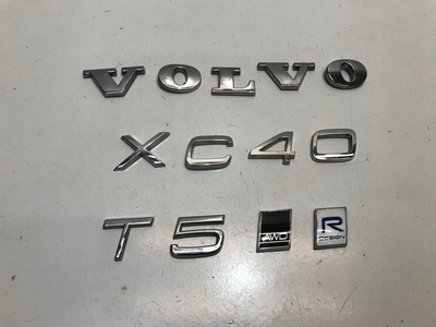 GKU32160 volvo xc40 t5 логотип эмблема значек надпись