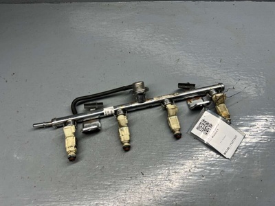 4M8G9D280AA Форсунка Mazda 6 1 2003 4M8G-9D280-AA,L36113150,L801-13-15XB