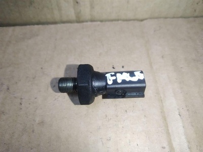 038919081D Датчик давления масла Volkswagen Touareg 1 2006